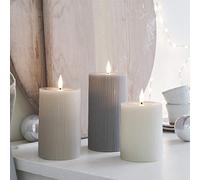 Lights4fun Lot de 3 Bougies Piliers TruGlow® à Nervures en Cire Gris avec LED Blanc Chaud à Piles pour Intérieur