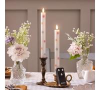 Lights4fun TruGlow® Lot de 2 Bougies Fines Sans Flamme à LED Blanc Chaud en Cire Véritable avec Motif Floral à Piles avec Minuterie et Télécommande Décoration de Pâques et d'Été