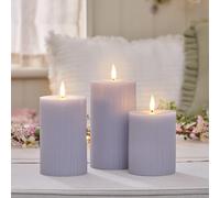 Lights4fun TruGlow Lot de 3 bougies piliers côtelées en cire véritable - LED vacillantes blanc chaud - Avec télécommande et minuterie de 6 h - Fonctionne avec piles
