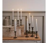 Lights4fun TruGlow® Lot de 8 Bougies Chandelles Sans Flamme à LED Blanc Chaud à Piles en Cire Véritable Effet Ombré Argenté avec Minuterie et Télécommande Décoration de Noël