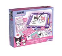 Lisciani - Kuromi et My Melody - École de Dessin Lumineuse - Dès 5 Ans | Coffret Créatif avec Table Lumineuse - Tracé Facilité au Décalque - Feutres Parfumés, Strass et Autocollants - Jouet Éducatif