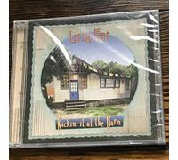 Little Feat - Kickin' It at The Barn [Import]