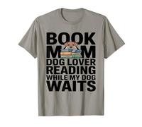Livre Maman lisant Pendant Que Mon Chien Attend T-Shirt