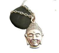 LKBEADS Collier tête de Bouddha en argent sterling 925, petit bijou zen, bijou de yoga, cadeau, bouddhisme, religion bouddhiste, pendentif quotidien | avec chaîne de 45 cm | plaqué argent | L_PN_0511