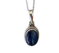 LKBEADS Pendentif ovale en kyanite naturelle 25 x 10 mm, bleu lisse, en argent sterling 925, avec chaîne de 45 cm, bijou spirituel et énergétique de guérison, cadeau pour femmes et hommes | gmpd_0386