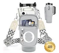 LOKASS Porte-bouteille d'eau avec sangle pour gobelet Stanley Cup 1200 ml avec poignée, initiale personnalisée, sac de transport pour bouteille d'eau avec poche pour téléphone portable pour