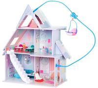 LOL Surprise OMG Winter Cottage Set de jeu - Plus de 45 surprises - chalet d'hiver avec ascenseur de ski, chambre, salle de bains, salon, cuisine, meubles et plus - 4 ans +