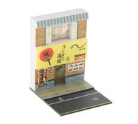 lopituwe Diorama de Parking à l'échelle 1/64 avec éclairage LED et détails soignés des bâtiments et de la Rue, pour Un réalisme et Une Valeur ornementale accrus. Ce décor, Magasin sushis