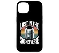 Lost in The Socketverse Prise de Courant 10 mm Coque pour iPhone 13