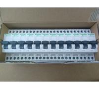 lot 12 disjoncteurs IDPN N 10 16 20A mono courbe C - 10kA - A9N21558 SCHNEIDER