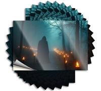 Lot de 10 autocollants amusants pour boîte à outils - Figurine à capuche debout dans un sentier forestier éclairé par une bougie - Pour fenêtre de voiture - 8 x 12 cm