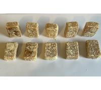 Lot de 10 Carrés de Musc Solide Naturel 25g - Parfums Noir black, Blanc, Jaune et Ambre - Hypoallergénique et Longue Durée - Fait au Maroc - Soin Peau et Linge (Musc Ambre)