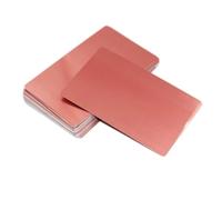 Lot de 100 feuilles métalliques en alliage d'aluminium anodisé couleur - Plaques plates et fines de 8,6 x 5,3 cm, 0,5 mm/0,2 mm de largeur, for travaux manuels et gravure(Pink,0.5mm)