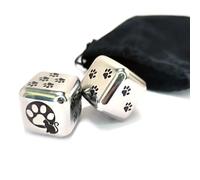 Lot de 2 dés en acier inoxydable motif patte de chat, cubes de 2,5 cm avec gravure au laser et pochette en feutre pour les amateurs de chats et les joueurs