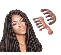 Lot de 2 peignes Loc à dents larges et fabriqués en bois de santal 100 % naturel, masseur pour cuir chevelu et Gua Sha, peigne démêlant antistatique, styles Loc pour une utilisation unisexe