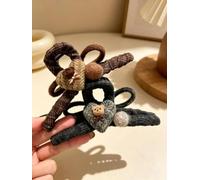 Lot de 2 pinces à cheveux avec nœud en forme d'ours pour femme, grande | Les détails du cœur, de l'ours et du nœud se mélangent avec des carreaux vintage pour un accent saisonnier ludique sur les