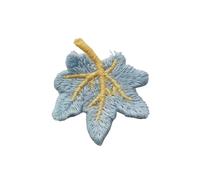 Lot de 20 appliques brodées en forme de feuille d'érable faites à la main pour chapeaux, vêtements, pantalons - 6 cm - Bleu
