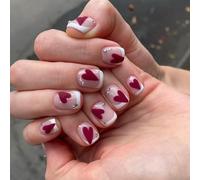 Lot de 24 faux ongles texturés en forme de cœurs en rouge vin et blanc