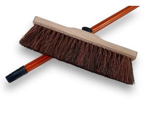 Lot de 3 balais de Cour Traditionnels | Sortie 70 mm | Bois Vernis | Fibre mélange bassine Arenga | Manche Bois Vernis Teinte Cannelle | Haute qualité KAROP'S | Longueur 30 cm | Kibros VC118100M2x3