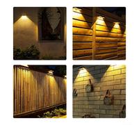 Lot de 4 appliques murales solaires LED étanches IP65 avec détecteur de mouvement pour cour et jardin, lampes murales à énergie solaire pour clôture et allées (lumière blanche)