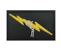 Lot de 4 écussons brodés avec motif tête de mort et flèche brisée