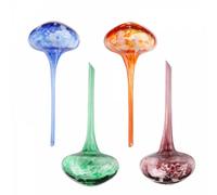 Lot de 4 grands globes d'arrosage en forme de champignon avec 4 entonnoirs.