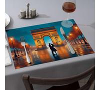 Lot de 4 sets de table printaniers avec inscription « A Couple Kissing Under The Arc de Triomphe At Night »