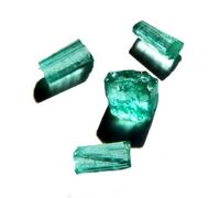 Lot de 4 spécimens en cristal naturel vert émeraude, forme prismatique, 4-5 mm, collection de pierres minérales