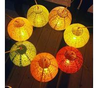 Lot de 5 lanternes en papier colorées et vibrantes de 15,2 cm avec lumières LED, lanternes creuses à suspendre avec pompons et bâtons de marche pour dîner, fête d'anniversaire (ronde)