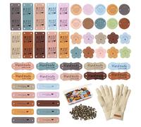 Lot de 50 étiquettes en cuir fabriquées à la main - À coudre avec 75 rivets - 1 boîte de rangement - 5 étiquettes design en cuir synthétique - Étiquettes personnalisées faites à la main - Étiquettes