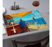 Lot de 6 chemins de table « A Man in A Blue Shirt and Hat Sits At an Outdoor Bar Overlooking The Ocean » - Tapis de table fraises - Sets de table de Pâques