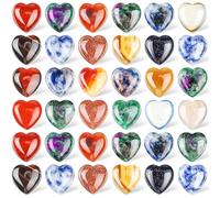 Lot de 7 mini pierres en cristal sculptées en forme de cœur polies pour la maison, le jardin, la pelouse, la guérison, les chakras aléatoires