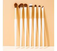 Lot de 7 pinceaux de maquillage avec 7 poils en fibre douce pour une application détaillée des yeux, poignées ergonomiques pour une prise en main confortable, et virole en aluminium (blanc, 7 pièces)