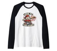 Love at First Strike Personnage de Baseball Amusant Saint-Valentin Manche Raglan