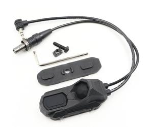 LThyzszb Interrupteur de pression tactique à double distance compatible avec prise 3,5 mm PEQ-15 & DBAL & SF M300/340/M600/640DF armes et lasers (prise 3,5 mm, noir)