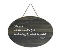 Luke 10:39 Panneau de bienvenue en bois rustique avec inscription « She Sat at The Lord's Feet Listening to What He Said » pour porte d'entrée, porche, décoration murale, panneau en bois pour école