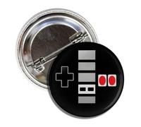 Lunch Money Pin's rétro pour manette NES - 3,8 cm - Noir avec accents rouges - Métal - Épingle à nourrice à l'arrière - Badge de collection pour joueur des années 90