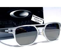 Lunettes Oakley Latch Alpha Silver Verre Noir Prizm Polarisé 142 mm