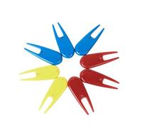 Luxshiny Outil de Réparation de Divots pour Golfeurs Léger et Compact en Plastique, Lot de 8 Pièces, Accessoire Pratique pour Marqueur de Balle Terrain de Golf Couleur Couleur Aléatoire
