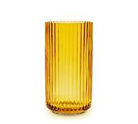 Lyngby Vase H25 cm Ambre un vase de haute qualité en verre soufflé à la bouche dans le style scandinave avec des rainures comme vase décoratif pour fleurs, arbustes ou photophore pour bougies et bougies chauffe-plat