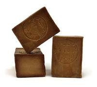 Lynpha Vitale - 3 Savons d’Alep avec 25% d’Huile de Laurier - méthode traditionnelle - Alep pur et naturel, recette originale - Fabriqué à la main en Turquie - 3 Savons de 200 gr