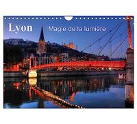 Lyon Magie de la lumière (Calendrier mural 2026 DIN A4 vertical), CALVENDO calendrier mensuel: Lyon la nuit met en valeur la fée électricité.
