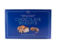 M&S / Marks & Spencer | Une Sélection de Biscuits Enrobés de Chocolat au Lait, Noir et Blanc | Extremely Chocolatey Milk Dark & White Chocolate Biscuits 500g | du Royaume-Uni