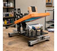 Machine de sérigraphie manuelle pour articles cylindriques - Impression sur bouteilles, gobelets, canettes, bocaux - Zone d'impression 200 x 250 mm - Convient aux diamètres de 1,3 à 27 cm