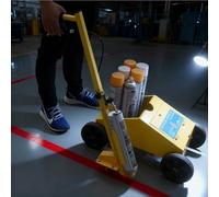 Machine de traçage de parkings, applicateur de peinture autoporté, chariot de traçage de lignes grande capacité inversé pour un marquage rapide et précis des terrains de sport et des routes