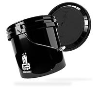 MAGIC BUCKET | Kit seau de lavage pour voiture Lavage à la main noir avec couvercle de seau assorti 3,5 US Gallons env. 13 litres Compatible avec Grit Guard, Detail Guardz Dirt Lock, Chemical