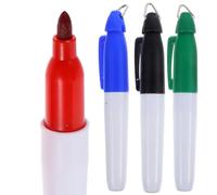 MAGICLULU Lot de 4 Marqueurs de Balle de Golf en Plastique Outil D’Alignement de Balle Tri-Angle en Fer Couleurs Rouge Vert Bleu Noir Accessoire Léger pour Entraînement et Compétition