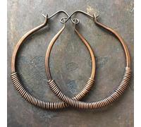 Magnifiques boucles d'oreilles créoles en cuivre avec fil complexe présentant de grands designs créoles et de grandes boucles d'oreilles attrayantes fabriquées en cuivre, elles scintillent élégamment