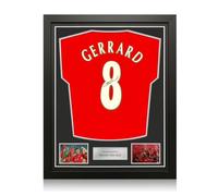 Maillot de Liverpool signé par Steven Gerrard. Encadré.