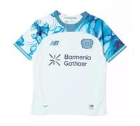 Bayer 04 Leverkusen Enfant New Balance 26/27 Away Youth Short Sleeve Jersey en Blanc/Bleu, Polyester, Taille YS